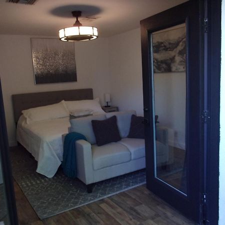Updated Dwntwn 2Bd Twnhse W/Hot Tub& Private Patio ปาล์มสปริงส์ ภายนอก รูปภาพ