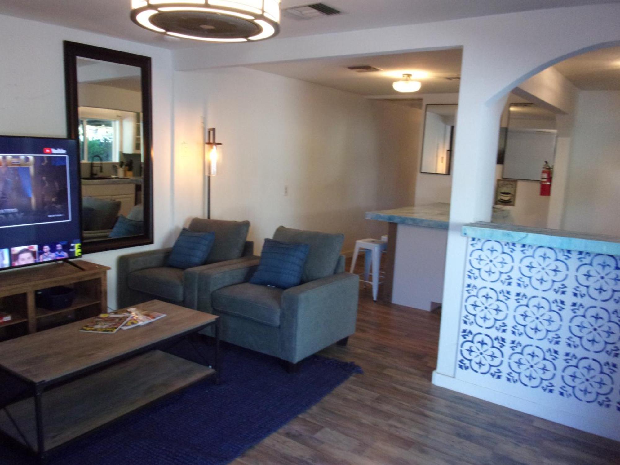 Updated Dwntwn 2Bd Twnhse W/Hot Tub& Private Patio ปาล์มสปริงส์ ภายนอก รูปภาพ