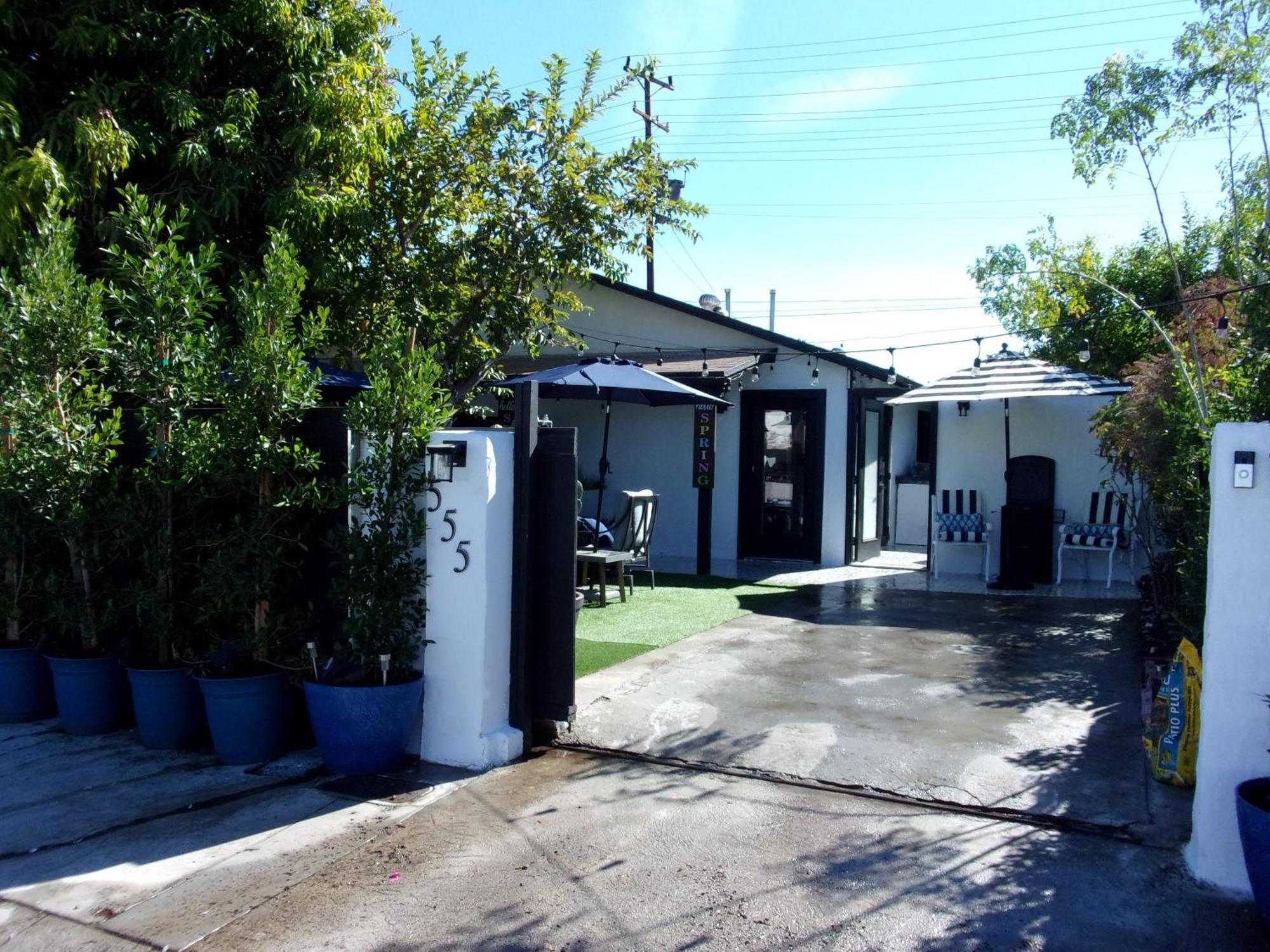 Updated Dwntwn 2Bd Twnhse W/Hot Tub& Private Patio ปาล์มสปริงส์ ภายนอก รูปภาพ